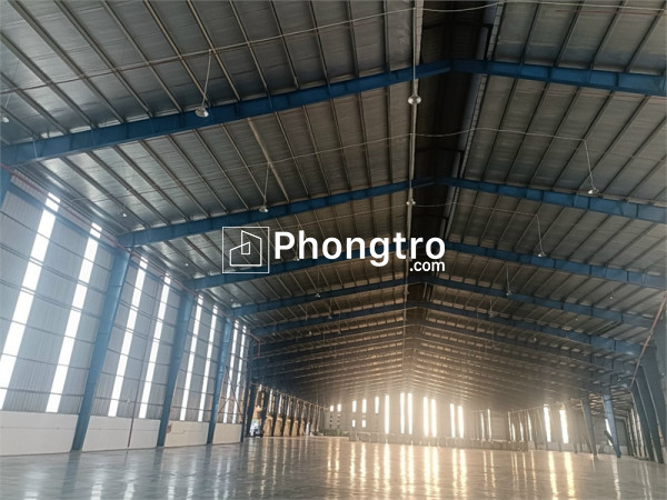 Kho bãi cho thuê , phù hợp kho chứa, sx công nghiệp nhẹ. khu vực kho ngoại quan
