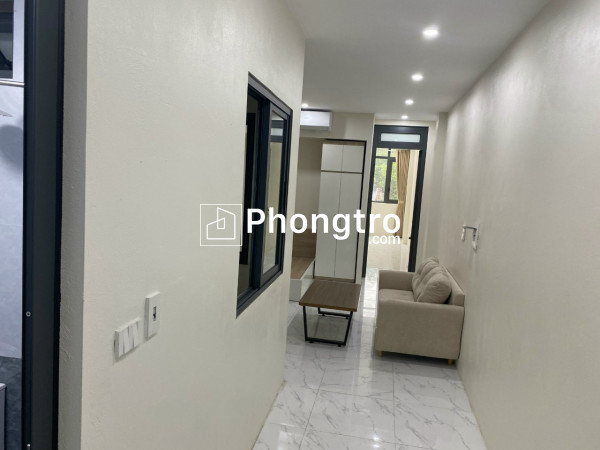 **studio tách bếp mới xây 100%, có ban công**