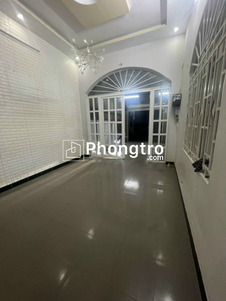 Cho thuê nhà trọ nguyên căn gần chợ trảng dài, sân oto chỉ 4tr/tháng