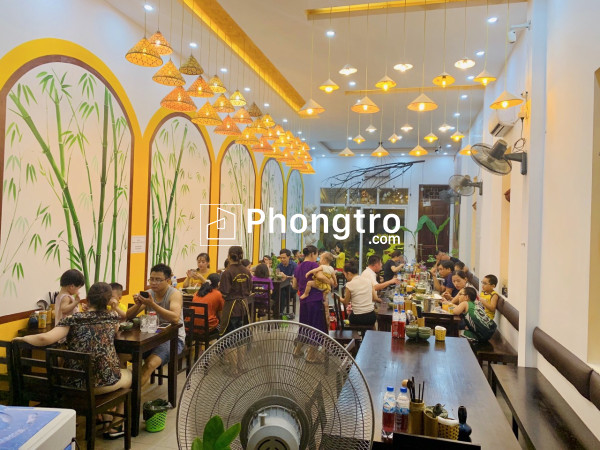 Vì muốn chuyển sang cơ sở mới em chuyển nhượng lại nhà hàng 2 tầng tại đường lê hoàn, phường hưng