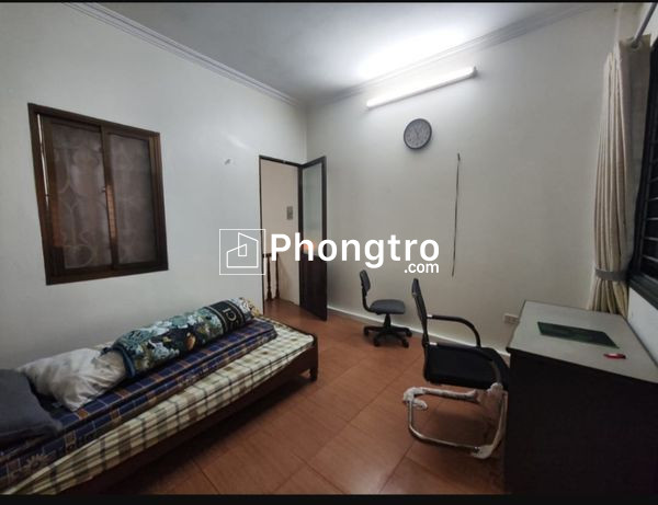 Cho thuê nhà cầu giấy,70m2, 3t, mt5.5m, 3n, đủ đồ. 13.5 triệu.