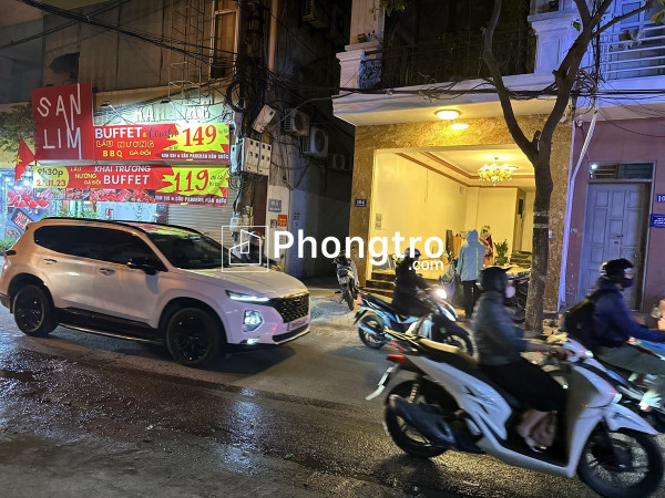 Cho thuê nhà mặt đường vừa xây xong, vị trí đắc địa nằm trung tâm mặt phố thanh bình