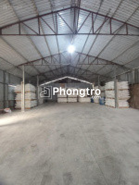 Cho thuê kho 1120m2 ở tiền yên,  hoài đức, hà nội. đường xe container đỗ cửa giá rẻ 30 triệu.