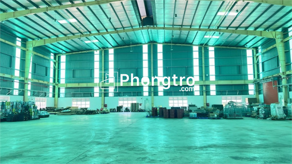 Nhà xưởng xd sẵn, kcn hiện đại, tập chung nhiều cty lớn. sản xuất đa dạng ngành nghề