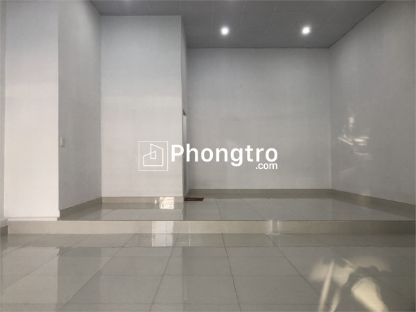 Cho thuê mặt bằng ngang 8m góc vòng xoay chí linh đường bình giã, tpvt