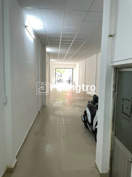 Cho thuê mặt bằng mặt tiền cách mạng tháng tám,q tân bình