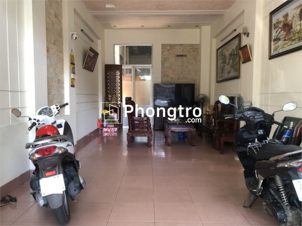 Cho thuê mặt bằng kính sạch sẽ đường phạm hồng thái, tpvt
