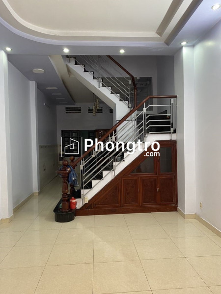 Nhà 4 tầng mặt tiền bạch đằng gần sân bay