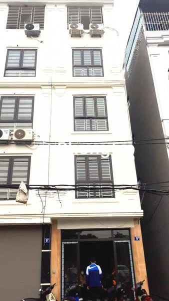 Cho thuê nhà ô tô đỗ cửa 5 tầng mới full đồ ở thụy phương, bắc từ liêm. 10tr