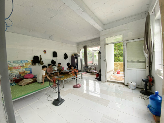 Phòng trọ giá rẻ trong các biệt thự bỏ hoang